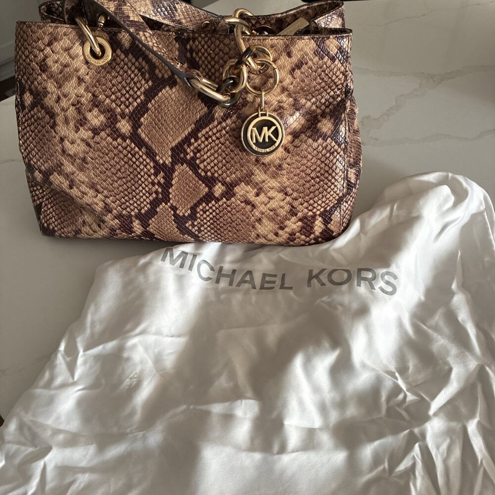 Michael Kors Cynthia Medium Satchel Python Leather Purse EUC Includes Dust Bag - Picture 2 of 9
